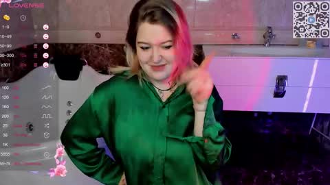 helenhartt online show from November 16, 1:55 am