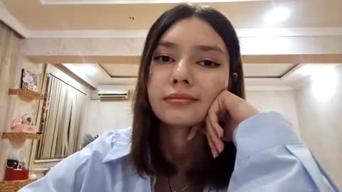 Snapshot of helgakraszewski chatting on September 20, 7:15 pm Alice online show from September 20, 7:15 pm