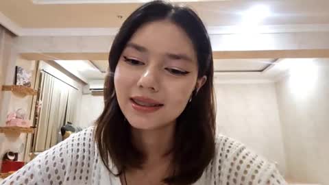 Snapshot of helgakraszewski chatting on October 17, 7:38 pm Alice online show from October 17, 7:38 pm