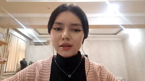 Snapshot of helgakraszewski chatting on November 6, 9:54 am Alice online show from November 6, 9:54 am