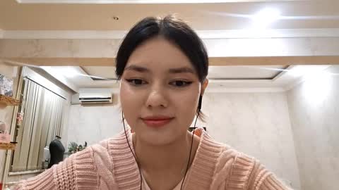 Snapshot of helgakraszewski chatting on November 14, 3:33 pm Alice online show from November 14, 3:33 pm