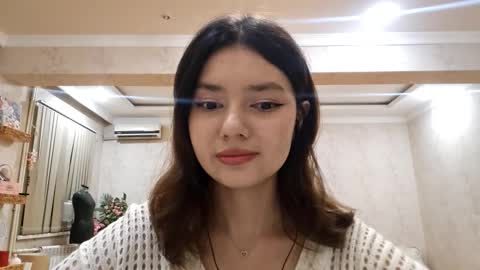 Snapshot of helgakraszewski chatting on November 27, 3:36 pm Alice online show from November 27, 3:36 pm