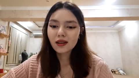 Snapshot of helgakraszewski chatting on December 3, 4:38 pm Alice online show from December 3, 4:38 pm