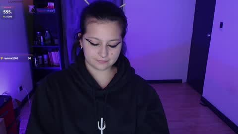 Snapshot of hell_dancer_ chatting on January 25, 2:15 am Lexa online show from January 25, 2:15 am