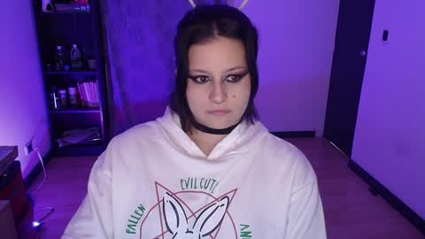 Snapshot of hell_dancer_ chatting on January 28, 11:07 pm Lexa online show from January 28, 11:07 pm