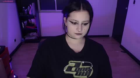 Snapshot of hell_dancer_ chatting on February 25, 11:33 pm Lexa online show from February 25, 11:33 pm