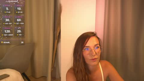 Lorette Lory online show from October 5, 6:06 pm