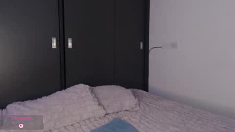 Luna online show from October 1, 5:30 pm