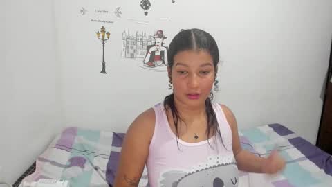 Snapshot of hellen_scot_ chatting on November 26, 10:11 pm hellen_scot_ online show from November 26, 10:11 pm