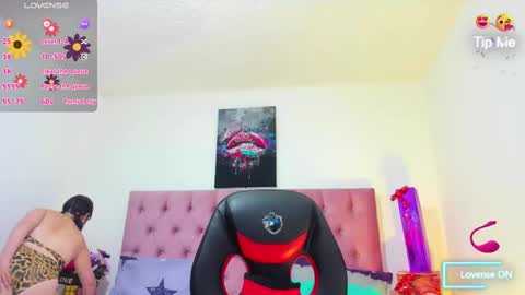 Snapshot of hellen_starx chatting on January 11, 7:59 pm hellen_starx online show from January 11, 7:59 pm