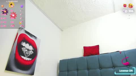 Snapshot of hellen_starx chatting on January 21, 12:04 am hellen_starx online show from January 21, 12:04 am