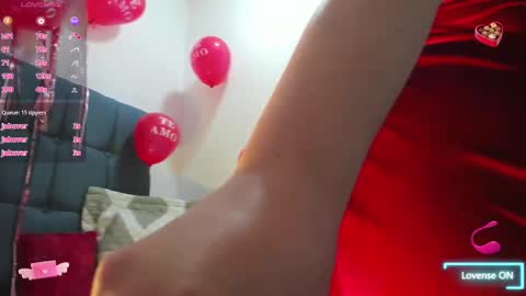 Snapshot of hellen_starx chatting on February 19, 7:38 pm hellen_starx online show from February 19, 7:38 pm