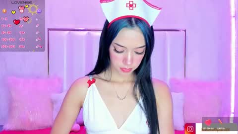 Snapshot of hellenparis1 chatting on November 8, 6:13 am Hellen Paris online show from November 8, 6:13 am