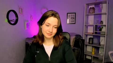 Helli online show from March 12, 8:10 pm