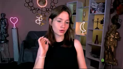 Helli online show from October 17, 7:16 pm