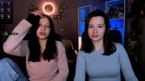 Helli online show from November 23, 8:08 pm