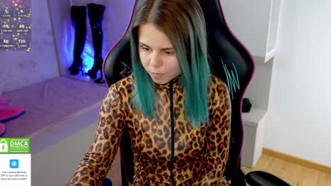 Snapshot of hellokittyalice chatting on February 5, 5:20 pm Alice online show from February 5, 5:20 pm