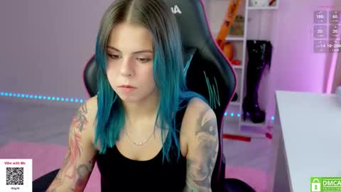 Snapshot of hellokittyalice chatting on October 14, 11:55 am Alice online show from October 14, 11:55 am