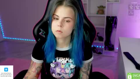 Snapshot of hellokittyalice chatting on November 11, 11:54 am Alice online show from November 11, 11:54 am