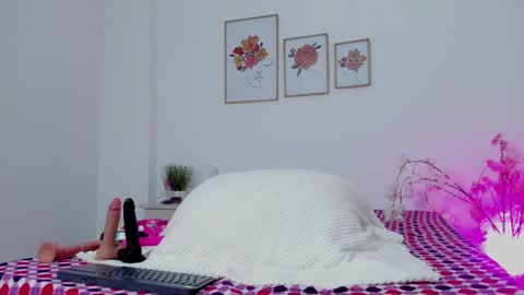 Hellzel online show from October 3, 7:22 pm