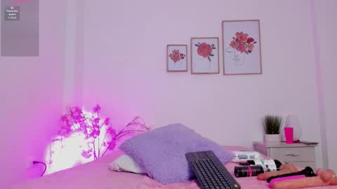 Hellzel online show from October 20, 7:14 pm