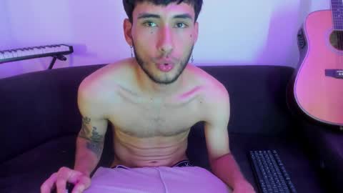 henrik_senn online show from November 11, 12:21 am