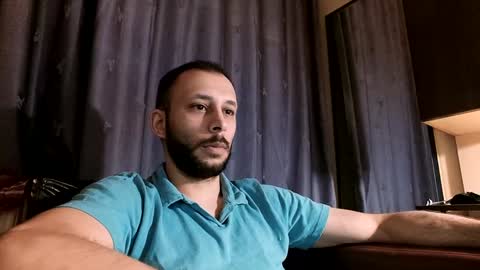 Snapshot of henryaxe chatting on January 8, 10:58 pm HenryAxe online show from January 8, 10:58 pm