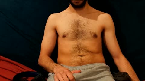 Snapshot of henryaxe chatting on February 4, 10:45 pm HenryAxe online show from February 4, 10:45 pm