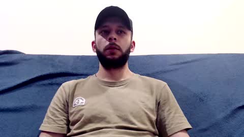 Snapshot of henryaxe chatting on March 11, 11:12 am HenryAxe online show from March 11, 11:12 am