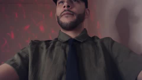 Snapshot of henryaxe chatting on September 19, 9:26 pm HenryAxe online show from September 19, 9:26 pm