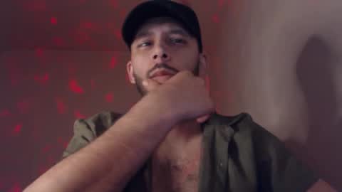 Snapshot of henryaxe chatting on September 20, 11:17 pm HenryAxe online show from September 20, 11:17 pm