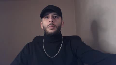 Snapshot of henryaxe chatting on September 24, 11:41 pm HenryAxe online show from September 24, 11:41 pm