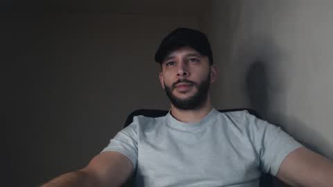 Snapshot of henryaxe chatting on September 30, 11:15 am HenryAxe online show from September 30, 11:15 am