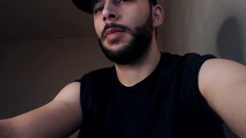 Snapshot of henryaxe chatting on October 24, 12:19 am HenryAxe online show from October 24, 12:19 am