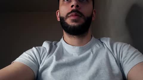 Snapshot of henryaxe chatting on October 27, 12:20 pm HenryAxe online show from October 27, 12:20 pm