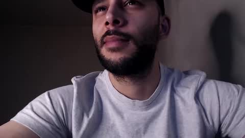 Snapshot of henryaxe chatting on November 15, 3:48 am HenryAxe online show from November 15, 3:48 am