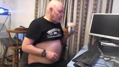 Snapshot of hermeneutika chatting on December 9, 4:01 am mature online show from December 9, 4:01 am