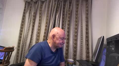 Snapshot of hermeneutika chatting on January 14, 7:06 am mature online show from January 14, 7:06 am