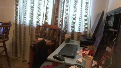 Snapshot of hermeneutika chatting on January 16, 9:48 am mature online show from January 16, 9:48 am