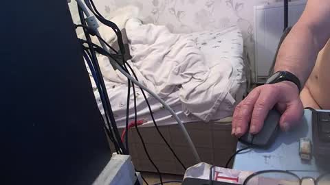 Snapshot of hermeneutika chatting on September 22, 6:37 am mature online show from September 22, 6:37 am