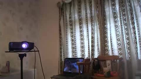 Snapshot of hermeneutika chatting on October 3, 9:17 am mature online show from October 3, 9:17 am