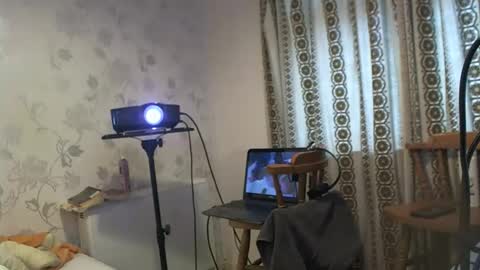 Snapshot of hermeneutika chatting on October 11, 7:18 am mature online show from October 11, 7:18 am