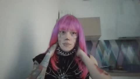 Snapshot of hermosa666 chatting on December 18, 8:53 am SatanGirl online show from December 18, 8:53 am