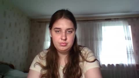 hess_luna_ online show from September 17, 9:11 am