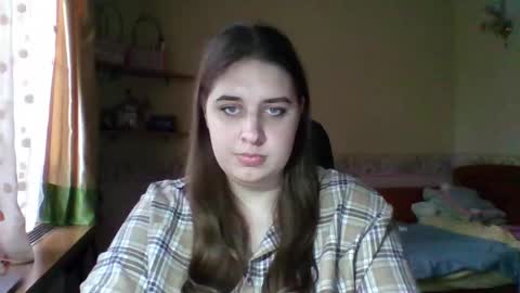 hess_luna_ online show from November 24, 10:15 am