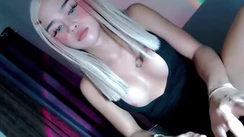 Snapshot of hey_sexy_lady28 chatting on September 27, 1:49 pm Tamarah online show from September 27, 1:49 pm