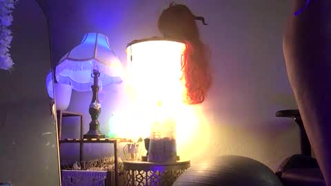 Snapshot of heynicole01 chatting on February 4, 9:07 am FlexieFae online show from February 4, 9:07 am