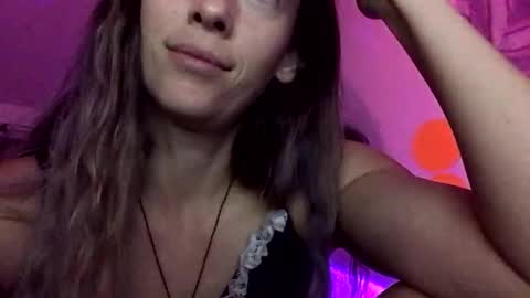 Snapshot of heynicole01 chatting on October 7, 4:31 am FlexieFae online show from October 7, 4:31 am