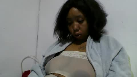 Snapshot of hheritinaa chatting on September 10, 6:35 am hheritinaa online show from September 10, 6:35 am