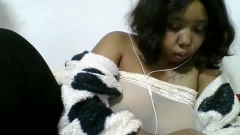 Snapshot of hheritinaa chatting on September 23, 6:16 am hheritinaa online show from September 23, 6:16 am